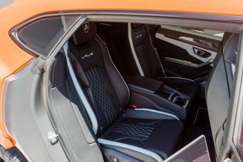 2023 Lamborghini Urus S