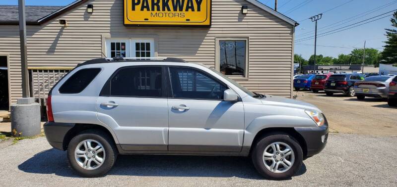 2006 Kia Sportage for sale at Parkway Motors in Springfield IL