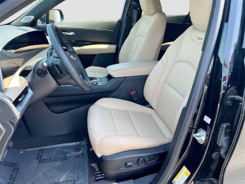 2024 Cadillac XT4 Luxury