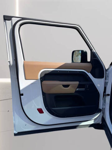 2025 Land Rover Defender 90 P300 S