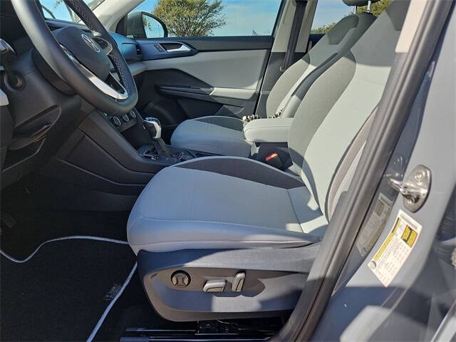 2022 Volkswagen Taos SE 4Motion