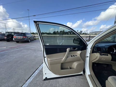 2013 Toyota Highlander Plus