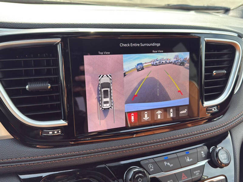 2026 Chrysler Pacifica Pinnacle