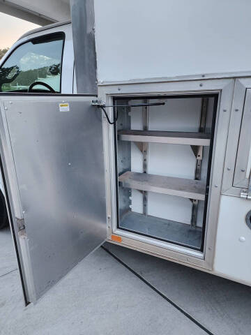 2023 Chevrolet Express 3500