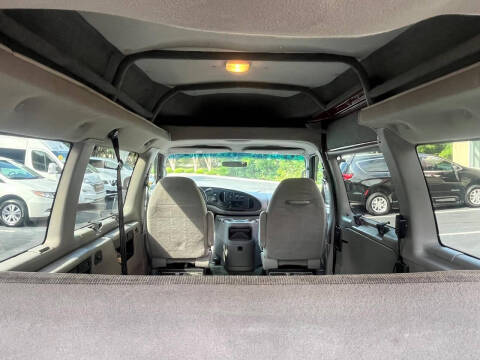 2002 Ford E-Series