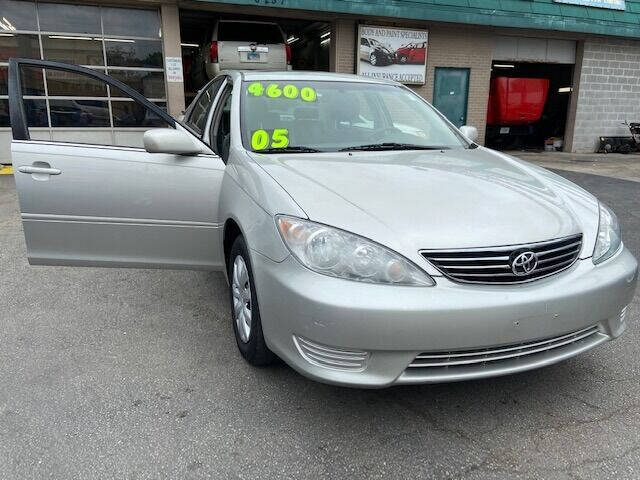 2005 Toyota Camry for sale at NATIONAL AUTO GROUP INC in Chicago IL