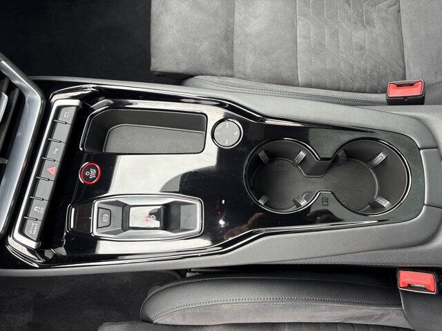 2023 Audi e-tron GT quattro Premium Plus