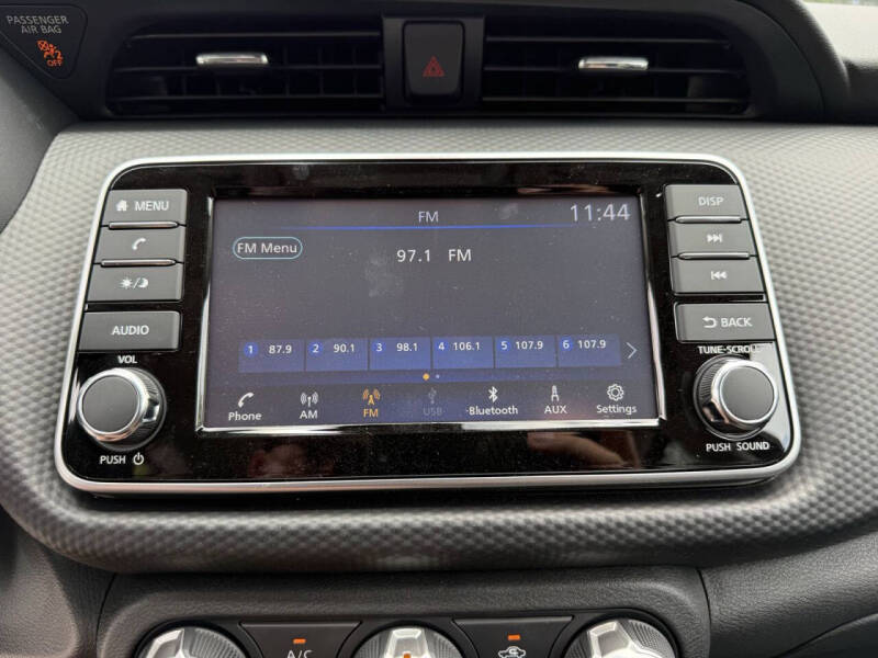 2025 Nissan Kicks Play S