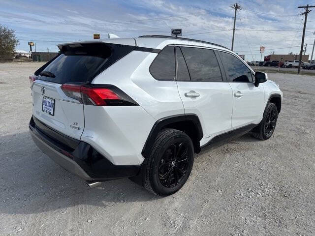 2023 Toyota RAV4 Hybrid SE