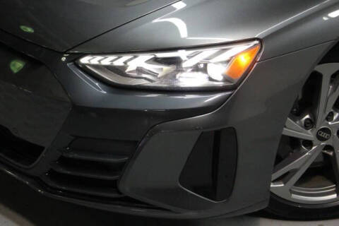 2023 Audi e-tron GT quattro Premium Plus