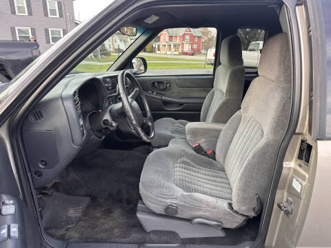 2002 Chevrolet S-10 LS