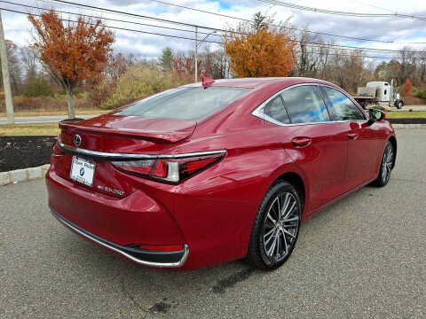 2023 Lexus ES 250