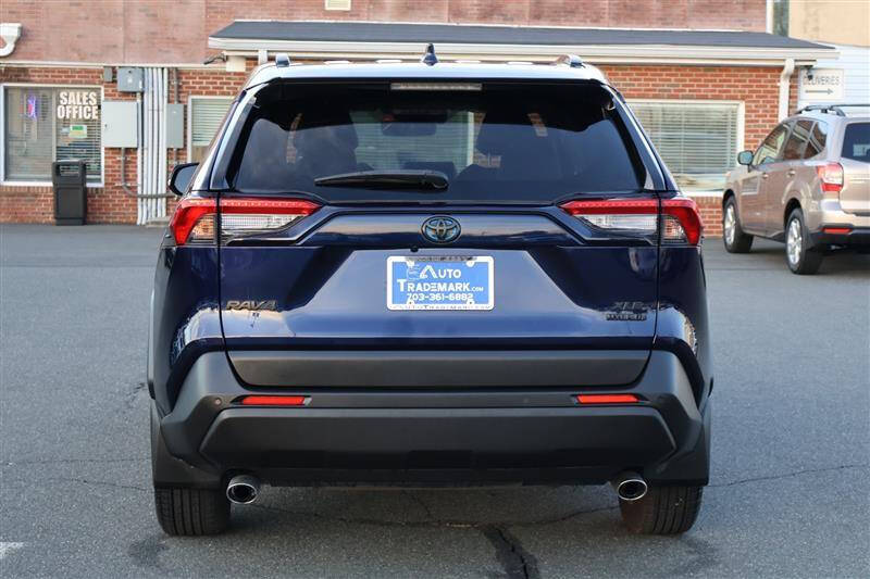 2022 Toyota RAV4 Hybrid XLE Premium