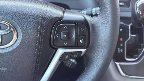 2018 Toyota Sienna XLE 8-Passenger