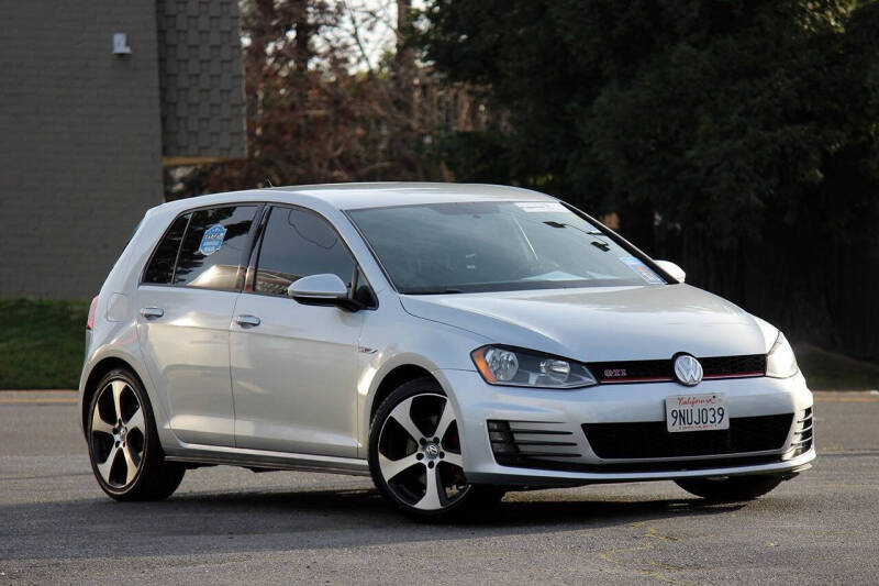 2017 Volkswagen Golf GTI S