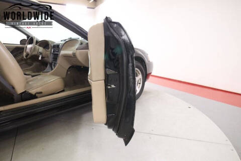 2004 Ford Mustang