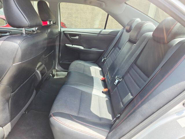 2017 Toyota Camry SE