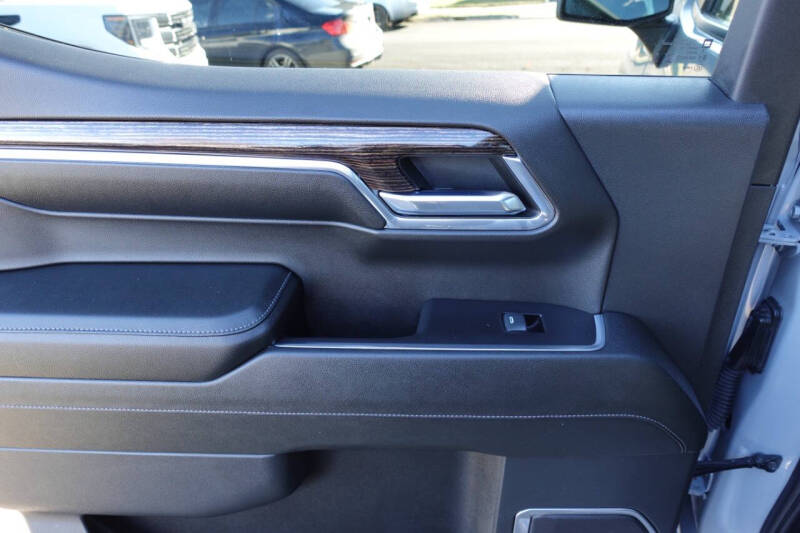 2024 GMC Sierra 1500 Elevation Standard