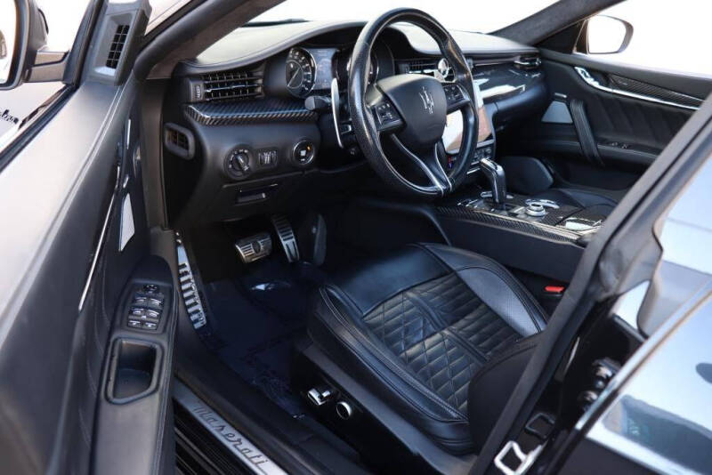 2022 Maserati Quattroporte Modena