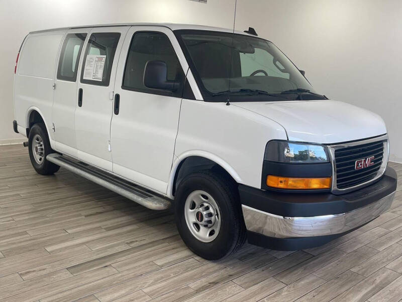 2024 GMC Savana 2500