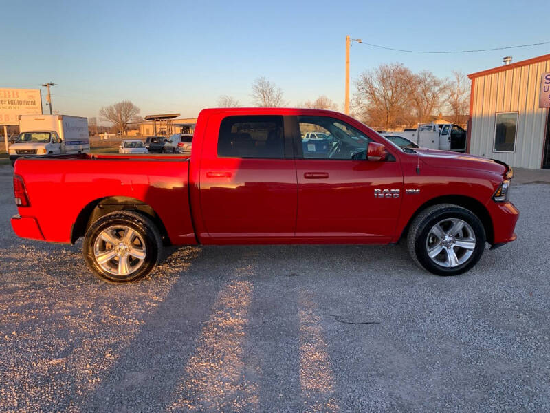 2016 RAM Ram 1500 Pickup Sport photo 4