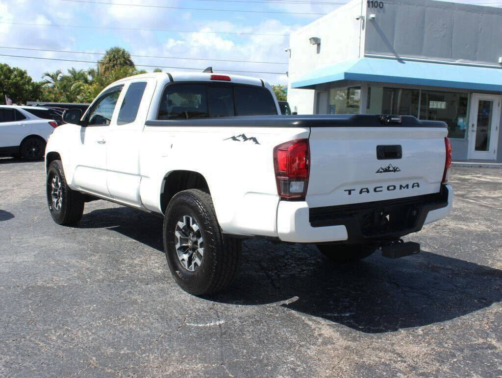 2018 TOYOTA Tacoma Pickup - $20,995