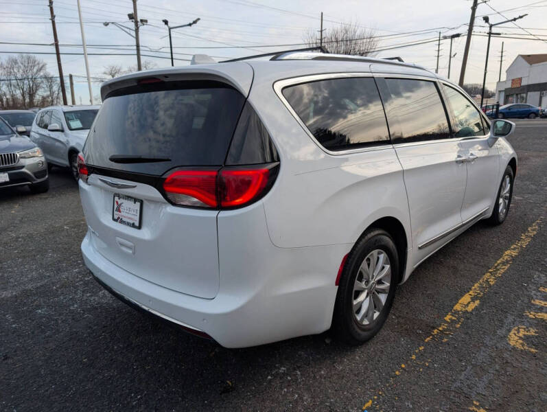 2018 Chrysler Pacifica Touring L