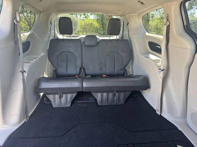 2019 Chrysler Pacifica Touring L