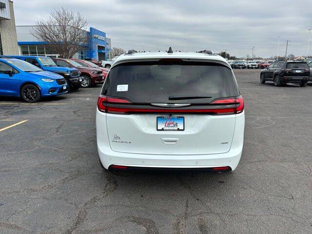 2026 Chrysler Pacifica Pinnacle