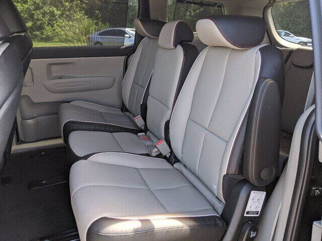 2021 Kia Sedona LX