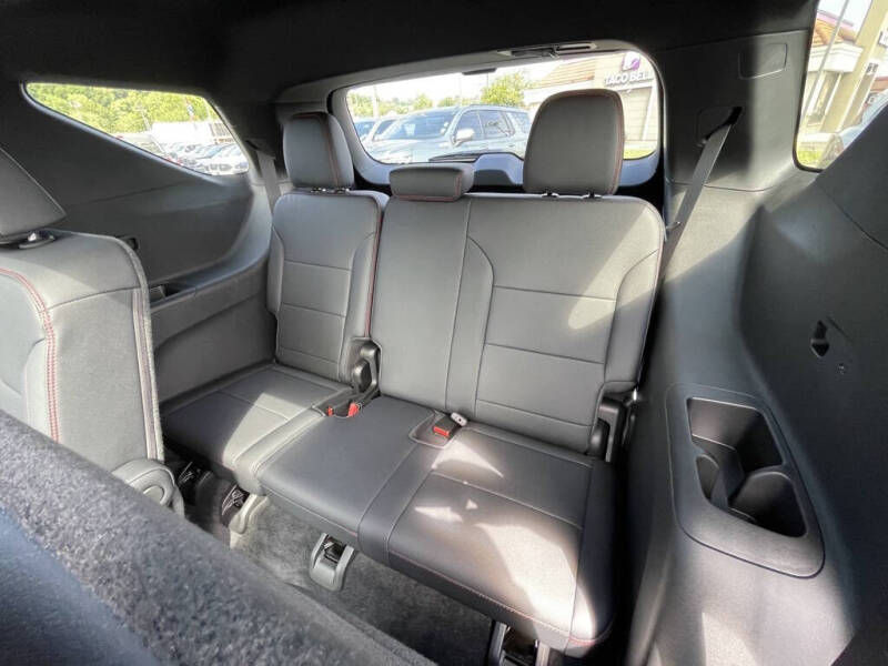 2025 Chevrolet Traverse RS