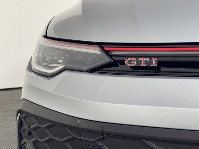 2025 Volkswagen Golf GTI SE