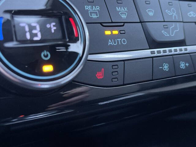 2021 Ford Escape Hybrid Titanium