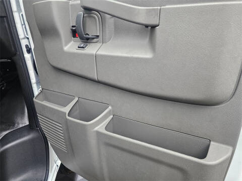 2025 Chevrolet Express 2500