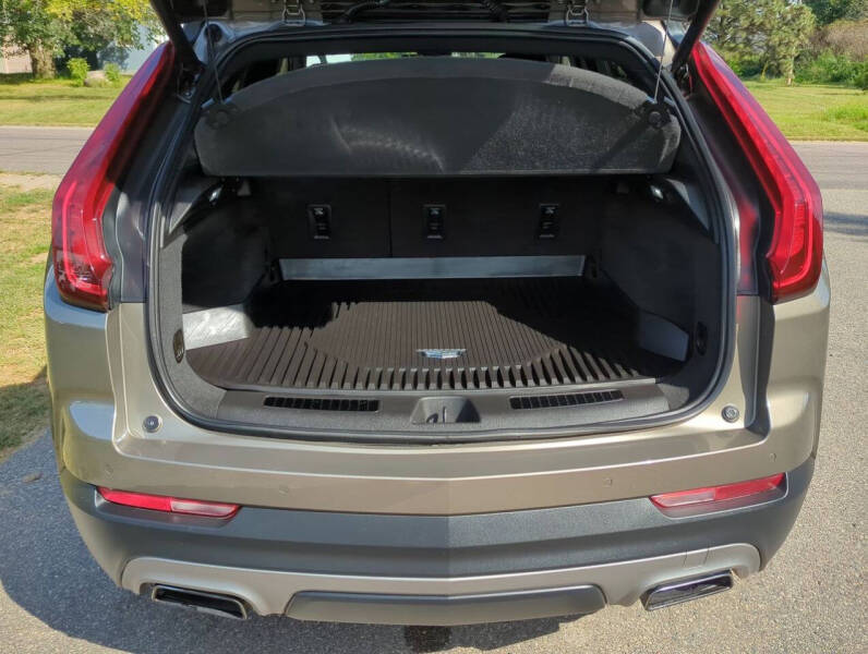 2020 Cadillac XT4 Premium Luxury