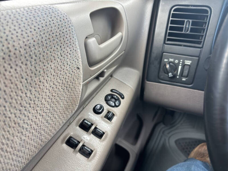 2004 Dodge Dakota SLT