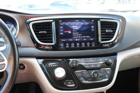 2018 Chrysler Pacifica Touring L Plus