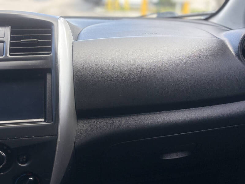 2017 Nissan Versa 1.6 SV