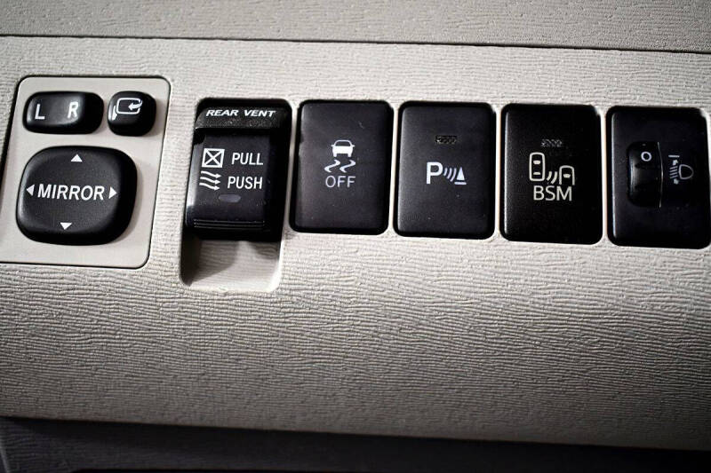 2014 Toyota Sienna XLE 7-Passenger