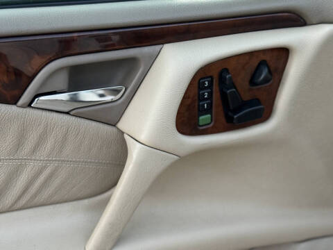 1999 Mercedes-Benz E-Class E 320