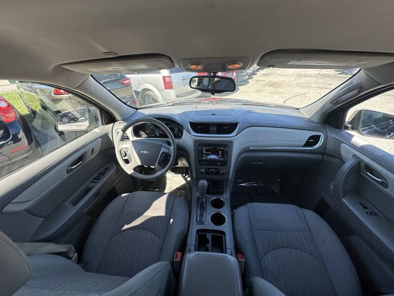 2017 Chevrolet Traverse LS