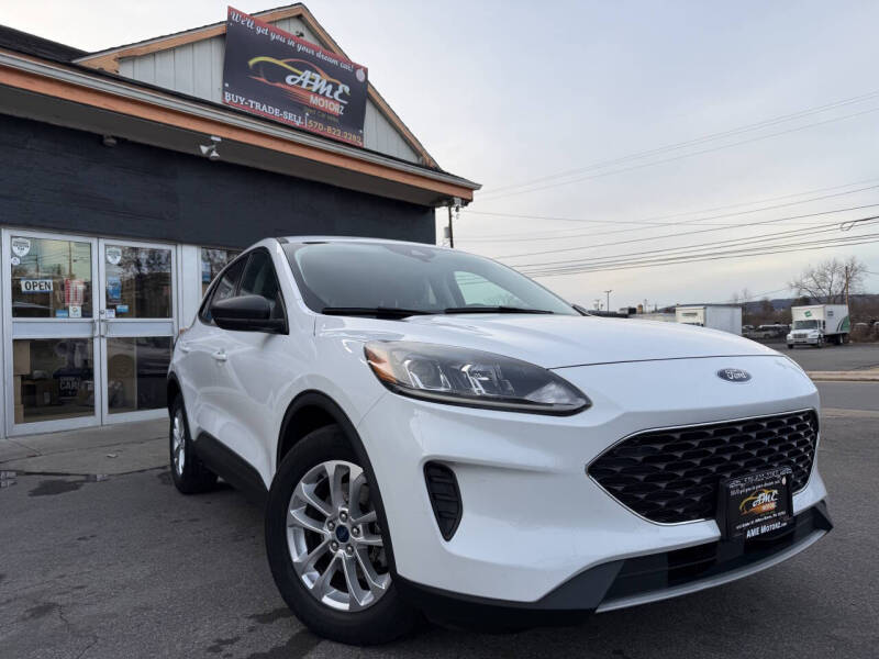 2022 Ford Escape SE's photo