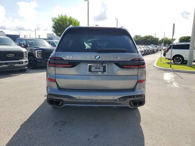 2025 BMW X7 M60i