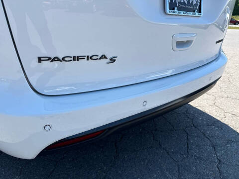 2027 Chrysler Pacifica Limited