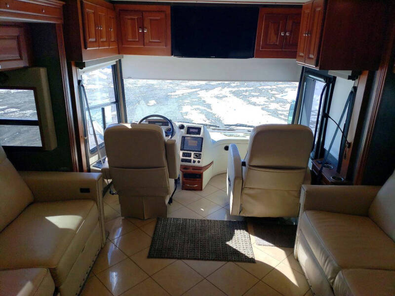 2014 Freightliner XCL Chassis