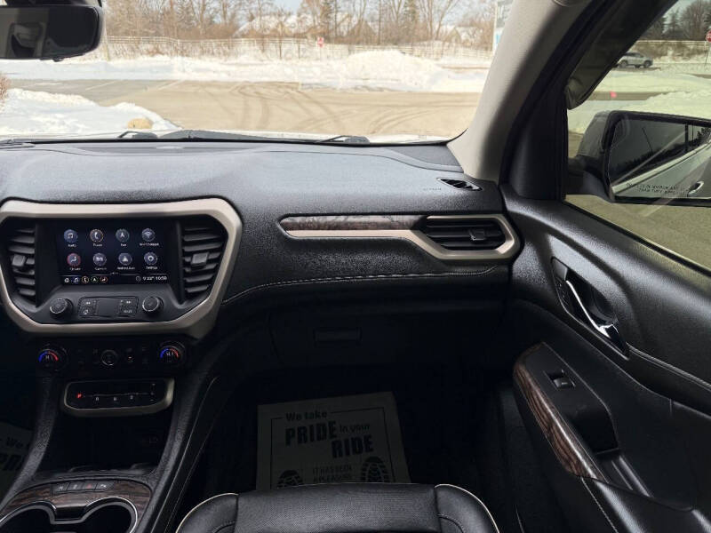 2020 GMC Acadia Denali