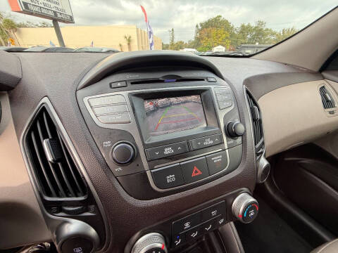 2015 Hyundai Tucson SE