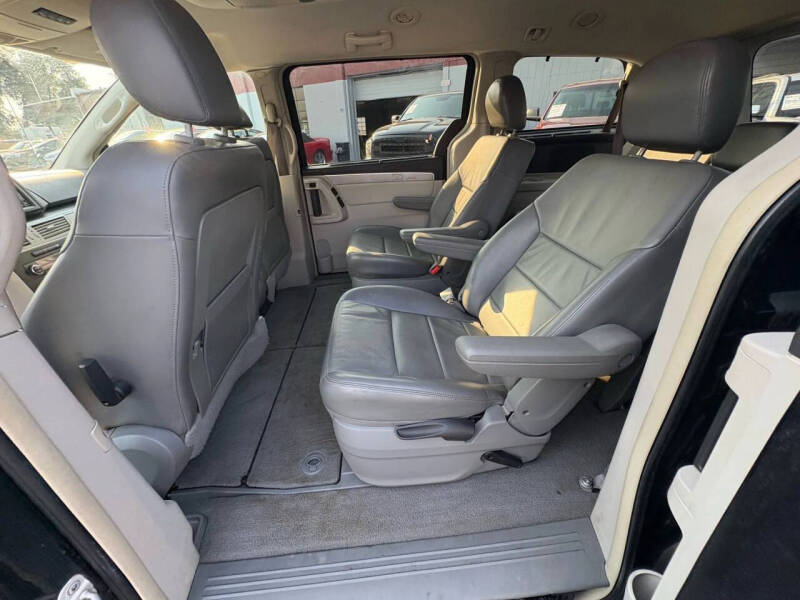 2009 Volkswagen Routan