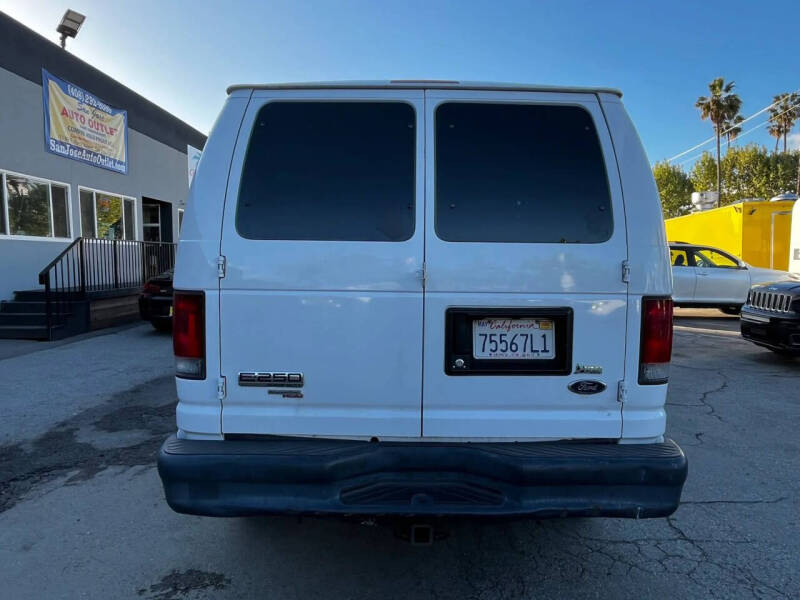 2012 Ford E-Series E-250