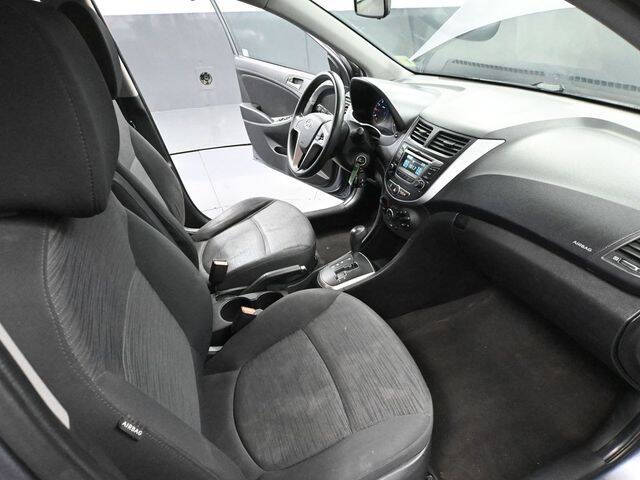 2017 Hyundai Accent SE